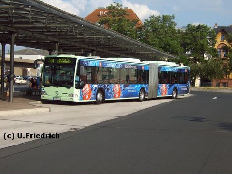 FD-BG 418 ebenfalls mit Werbung für ein Mineralwasser aus der Rhön im Einsatz: nämlich für Rhön Sprudel. Hier im Juni 2006 am ZOB. Weitere Aufnahmen h