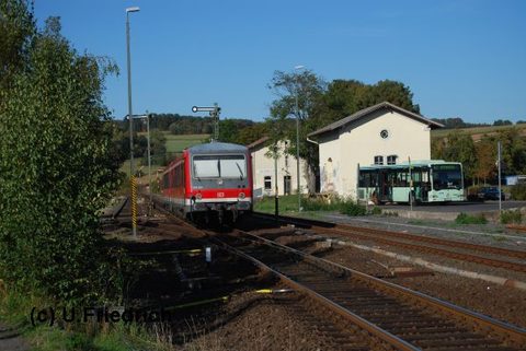 Wie die Busse der Fulda Bus GmbH so werden auch die Dieseltriebzüge der Baureihe 628 der Deutschen Bahn AG mit Beginn des neuen Fahrplanes ab dem 10.