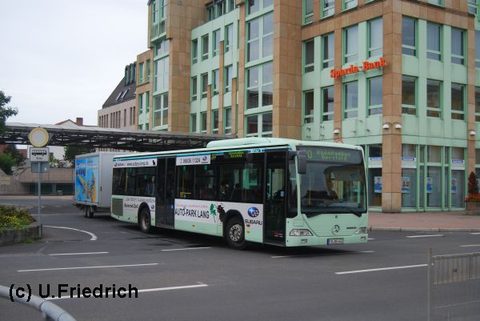 Eine letzte Aufnahme aus Fulda stammt vom August 2011: Als Rhönradbus mit Fahrradanhänger bei der Abfahrt nach Gersfeld am Fuldaer ZOB