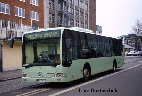 *neu Anfang März 2012 konnte Lutz Bartoschek den früheren FBG-Bus in der Kaiserstraße in Neumünster fotografieren ...