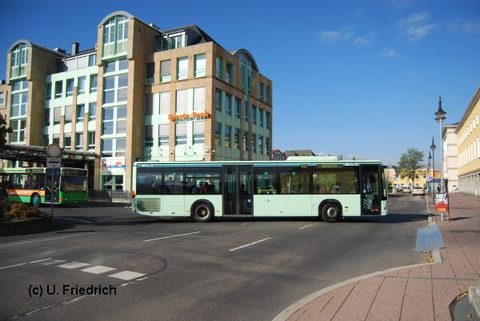 Hier fahren wir am 26. Oktober 2010 gerade auf Linie 60 vom ZOB ab nach Hosenfeld