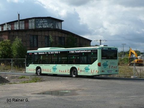 Im Jahre 2008 konnte Rainer den Bus im Sonnenschein vor dem alten Bahnbetriebswerk aufnehmen