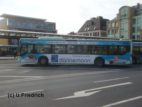 Hier die Fahrerseite im Gegenlicht