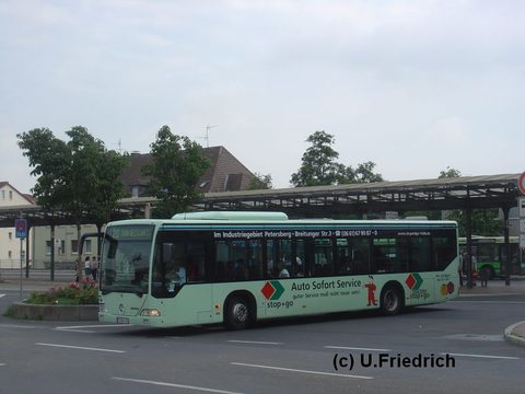 Am 19.7.2007 zur Abwechslung auf Linie 20 nach Tann in der Rhön, hier bei der Abfahrt vom ZOB