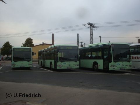 Ende September 2009 nun ohne Werbung, umgeben von FD-BG 407 links und FD-BG 411 rechts