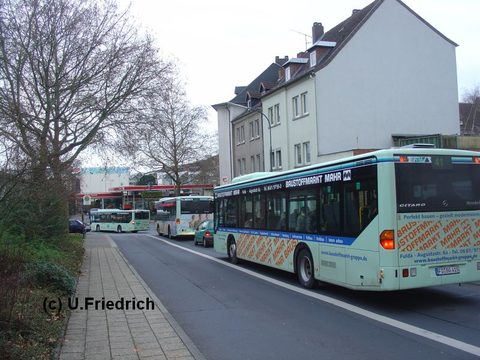 FBG-Parade: FD-BG 415, FD-BG 408 und FD BG 407 hintereinander kurz vor dem Abbiegen in die Petersberger Straße