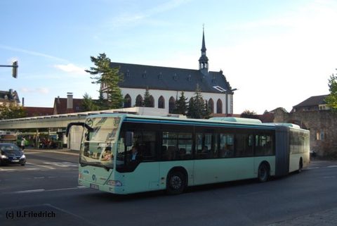 Im Oktober geht es, aus der Burgenstadt Schlitz kommend, über das Stadtschloß zum ZOB