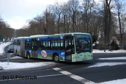 Wir schreiben Februar 2010: Der Wagen biegt bei winterlichen Verhältnissen in die Leipziger Straße ab