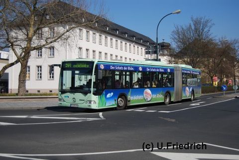 Auf Linie 591 unterwegs zum Stadtschloß