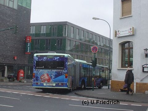 März 2008: Beim Abbiegen im Schneetreiben von der Leipziger- in die Kurfürstenstraße