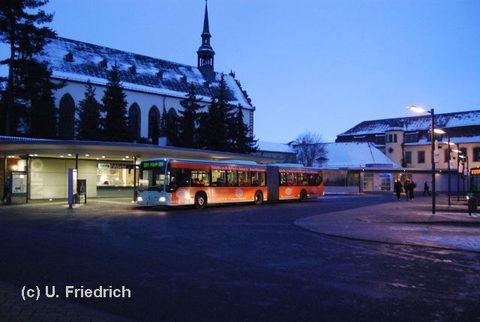 Winterabend am Stadtschloß: Gerade aus der Burgenstadt Schlitz angekommen, geht es gleich weiter zum ZOB
