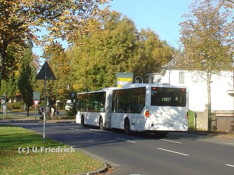 ... und fährt an mir vorbei, um dann links abzubiegen und im Weimarer Tunnel zu verschwinden
