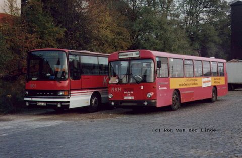 Dieses Photo hat Ron am Bahnhof von Bebra geschossen: Als die Zeit der MAN SÜ 240 zu Ende ging, wurden Setra-Busse, hier wieder ein S215RL, eingesetzt