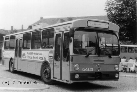 Wagen 17 Bj. 1982 MB O 305 FD-Z 508 Wagen 17 im Juni 1983 als Einsatzwagen am Stadtschloß (c) G. Rudnicki Weitere Photos gibt es hier