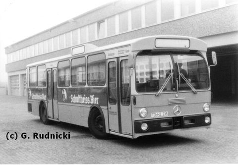 Wg 3 Bj. 1979 MB O 305 FD-HZ 234 A 1993 1979 kamen vier O 305 hinzu, nun ebenfalls mit Dachauspuff. Wagen 3 hatte im Oktober 1979 Werbung für die Berl