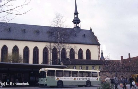 Lutz Bartoschek erwischte ihn zwei Jahre später, also 1989. Hier während einer Pause am Stadtschloß mit der Kirche der Benediktinerinnenabtei im Hinte