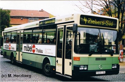 1995 photografierte Herr Herzberg den Bus am Stadtschloß auf der damaligen Linie 4 nach Ziehers Süd