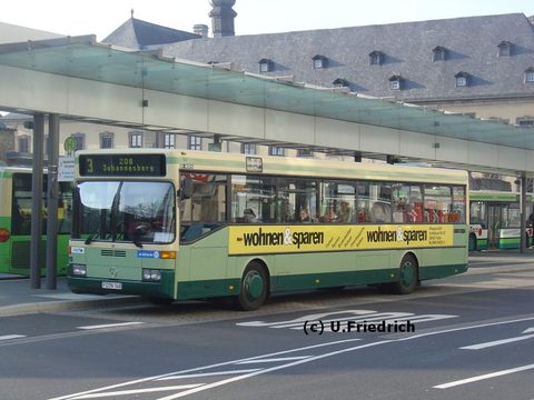 ... auf Linie 3 nach Johannesberg, abfahrtbereit am Stadtschloß