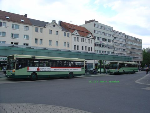 Im Frühjahr 2006, gemeinsam mit Wagen 146 (vorne) am Stadtschloß