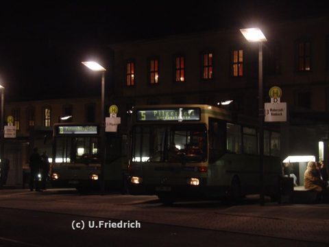 Ein eher seltener Anblick am 19. Dezember: Mehrere Standard II-Omnibusse gleichzeitig zu erwischen ist seit längerer Zeit schon eher ein Glücksfall