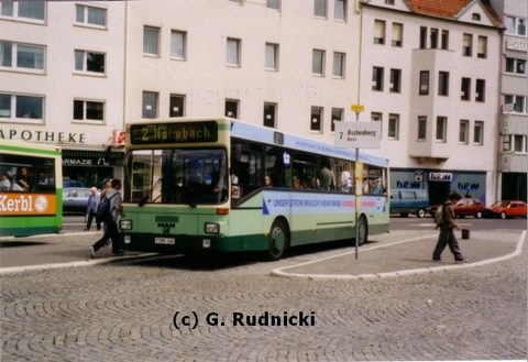 Im August 2000 machte Herr Rudnicki ein Photo von Wagen 150, als dieser noch eine Werbung für die Üwag, den regionalen Stromversorger, trug.  Auf der 