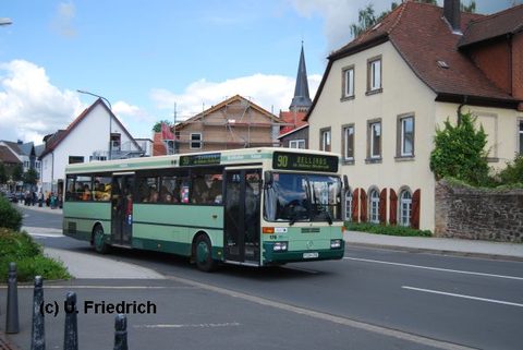 Eine letzte Aufnahme aus Schlüchtern: Unterwegs auf Linie 90 nach Bellings. Meines Wissens ist der Bus inzwischen nicht mehr im Einsatz