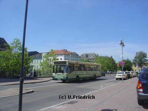 Am 21. Mai sah ich ihn um die Mittagszeit im Einsatz als Schulbus auf dem Weg zum ZOB wieder - nun aber ohne Werbung