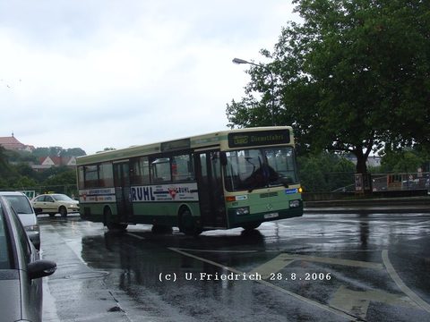 Immer wieder Regen im August...   Vor der Baustelle in der Schloßstraße Ecke Heinrich von Bibra Platz. Durch die Lücke ist nun sogar der Frauenberg zu