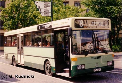 Wg 25 Bj. 1987 O 405  FD-R 871 Wagen 25 aus dem Jahre 1987 ist einer der beiden allerersten Standard II-Omnibusse. Hier Wagen 25 im August 1987, aufge