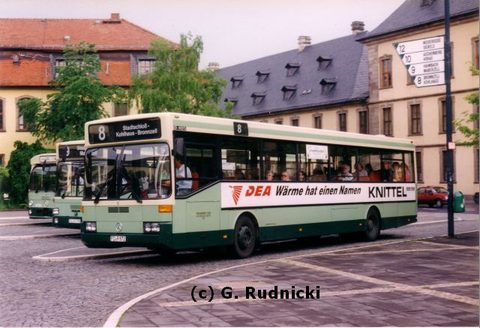 1992 erwischte Herr Rudnicki Wagen 26 nochmals, wiederum auf Linie 8, nun jedoch mit Werbung für die Firma Knittel versehen