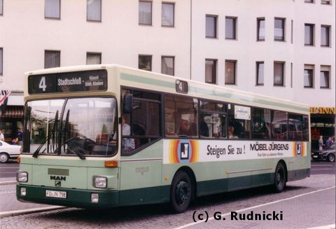 Wg 28 / 138 Bj. 1988 SL 202 FD-JN 798 Wagen 28 hatte im Jahre 1992 ebenfalls Werbung für das Einrichtungshaus Jürgens. Auch diese Aufnahme verdanke ic