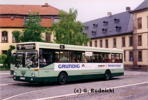 Die aus der Übersicht schon bekannte Aufnahme von Hern Rudnicki aus dem Jahre 1992, ebenfalls am Stadtschloß entstanden. Auch hier mit Werbung für das