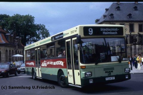 Ebenfalls im Juni 1992 entstanden: Diese Aufnahme von Wagen 31 mit Werbung für Juno Küchengeräte auf der damaligen Linie 9 nach Haimbach