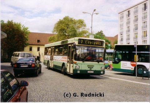 Eine Aufnahme aus dem Jahre 2000, nun im Einsatz auf Linie 7. Auch dieses Bild verdanke ich Herrn Rudnicki