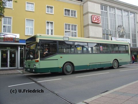 Wg 59 / 127 Bj. 1993 SL 202 FD-N 874 Im August 2006 auf Dienstfahrt, vorbei am Fuldaer Bahnhof  Weitere Aufnahmen gibt es hier