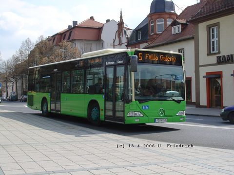 Auch FD-N 769 / Funknummer 114 ist ohne die traditionelle dunkelgrüne Stoßstange, aber noch mit gelbem Dach.