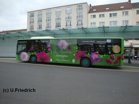 Andere Seite: Anfang Mai am Stadtschloß