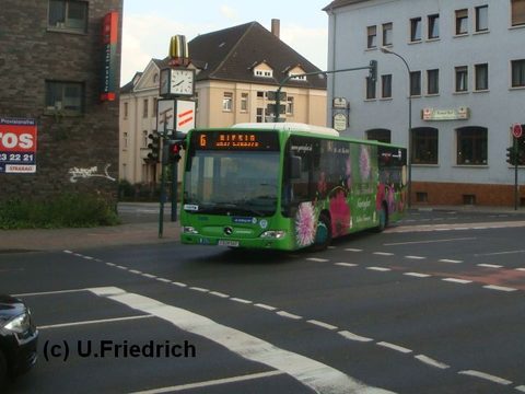 Im Juli 2009 dann mit veränderter Werbung, für das Gartenfest 2010. Hier auf Linie 6 beim Abbiegen in die Leipziger Straße