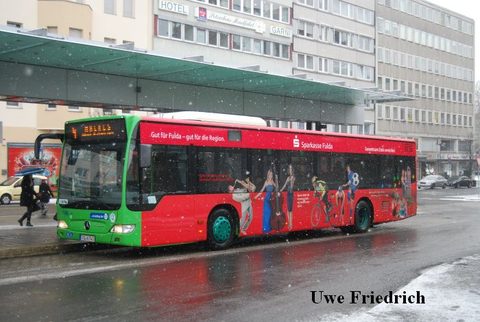 *neu  Hier noch der Blick von schräg vorne