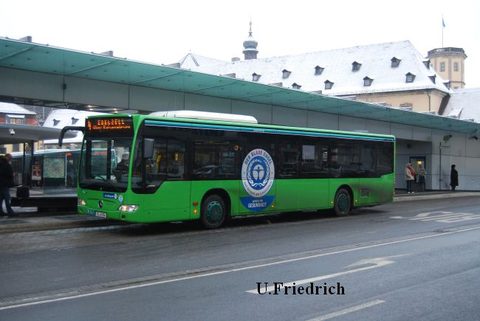 *neu Mitte Januar 2013 ist das Dach des Stadtschlosses schneebedeckt: FD-N 856 auf Linie 4 Richtung Edelzell