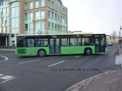 Hier mal wieder die Türseite. Diese Aufnahme entstand bereits im März 2006, am ZOB