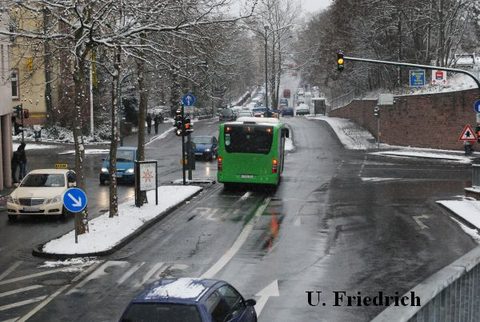 Im Dezember 2011 wieder in Grün unterwegs - hier bei Schneetreiben auf Linie 1 in der Kurfürstenstraße