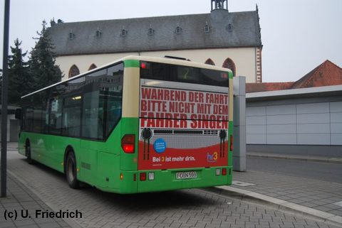 Februar 2011: Es wird weiterhin für hr3 geworben, nun aber mit "Während der Fahrt bitte nicht mit dem Fahrer singen"