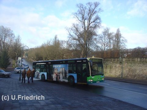 Am letzten Tag des Jahres 2007 ließ sich die Sonne gerade ein wenig blicken. Hier beim Einbiegen in die Pauluspromenade, wieder auf Linie 4, jedoch in