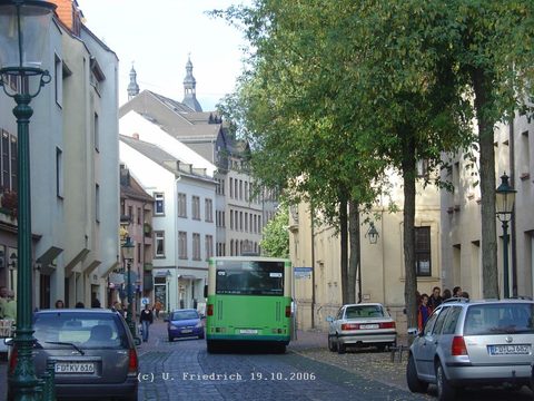 ... durch die enge Löherstraße