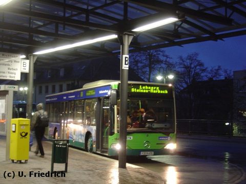Ebenfalls im Dezember 2006: Nach Einbruch der Dunkelheit am ZOB