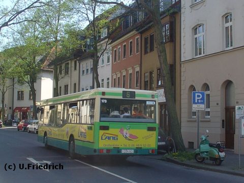 Ende April 2007 - durch die grünende Königstraße