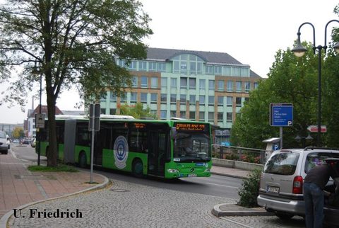Die erste Aufnahme stammt von Anfang Oktober 2010, als der Bus auf Linie 6 zur Hochschule eingesetzt war
