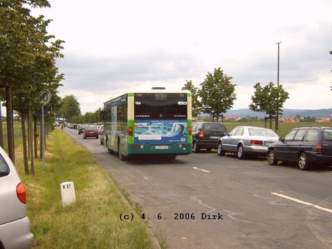 Nachdem die Busse nun durch Kohlhaus und Bronnzell gefahren waren, erreichten sie die (dichtbeparkte) Allee. Wie hier Wagen 184. Hier hielten die Fahr