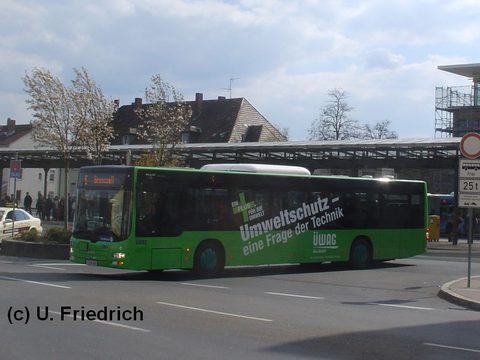 Hier mal die andere Seite, am ZOB Ende April 2008. die Beklebung ist eine andere als bei FD-N 370